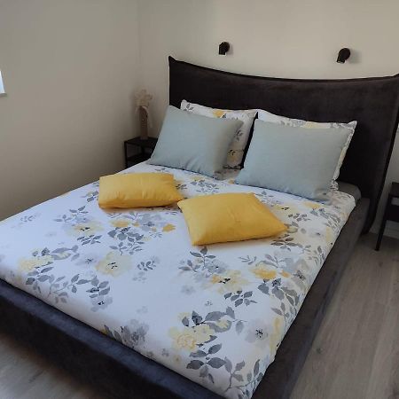 Seaview Suites Ondina Komiža Екстериор снимка