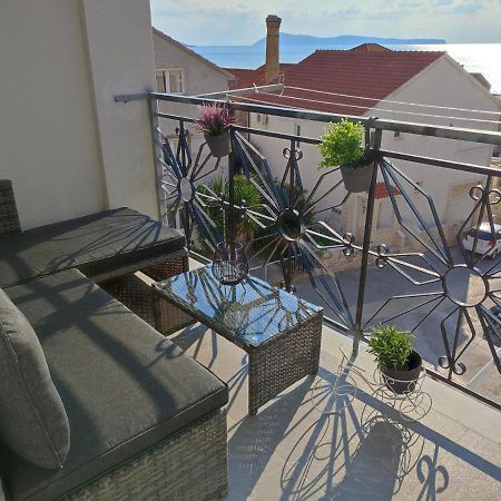 Seaview Suites Ondina Komiža Екстериор снимка