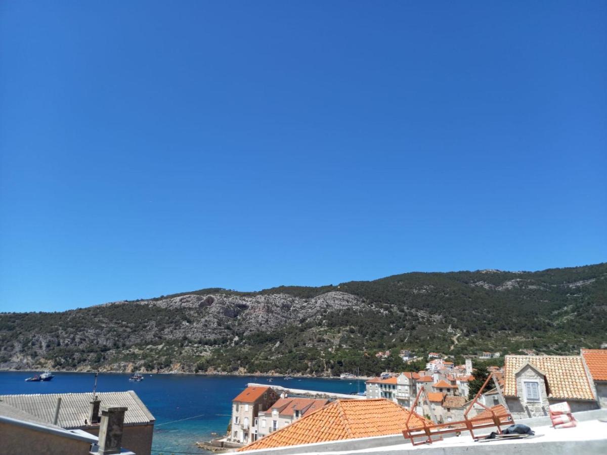 Seaview Suites Ondina Komiža Екстериор снимка