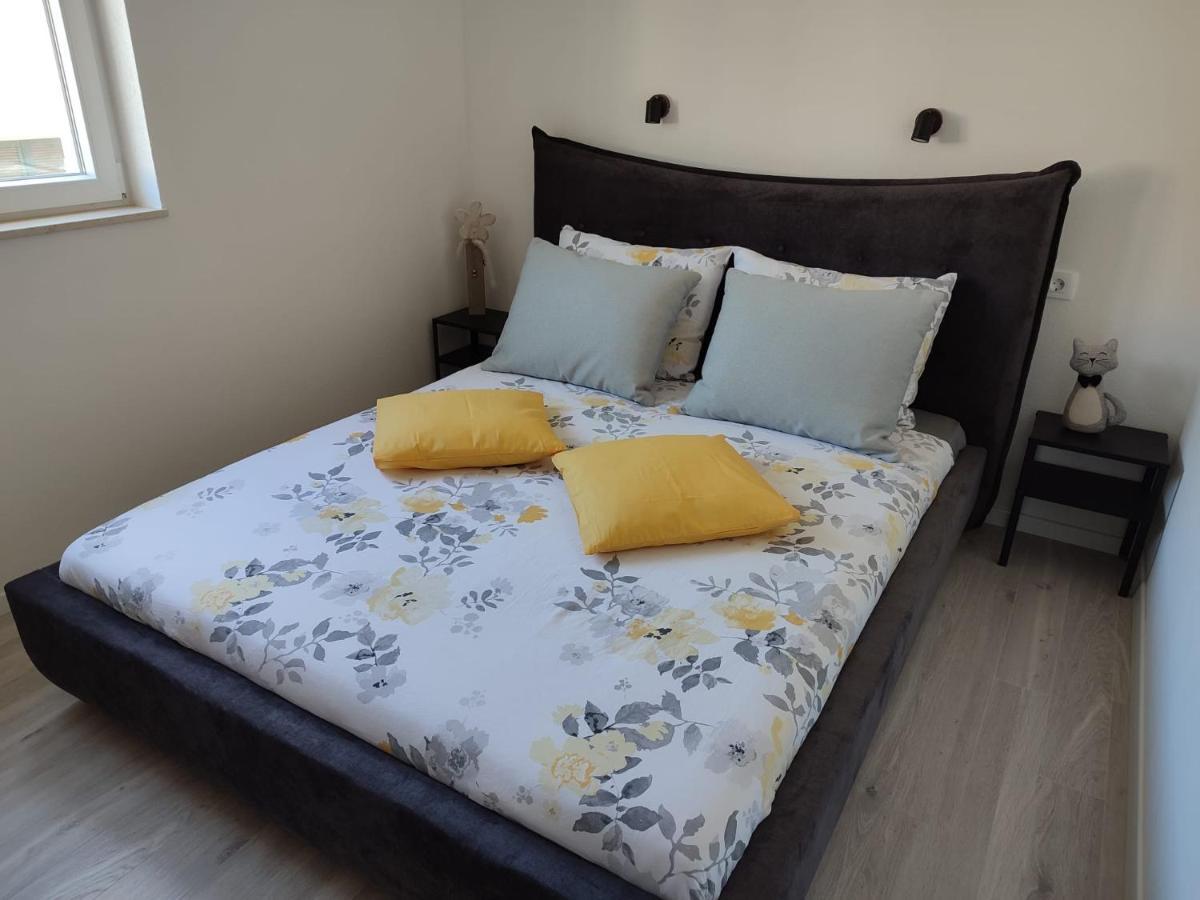 Seaview Suites Ondina Komiža Екстериор снимка