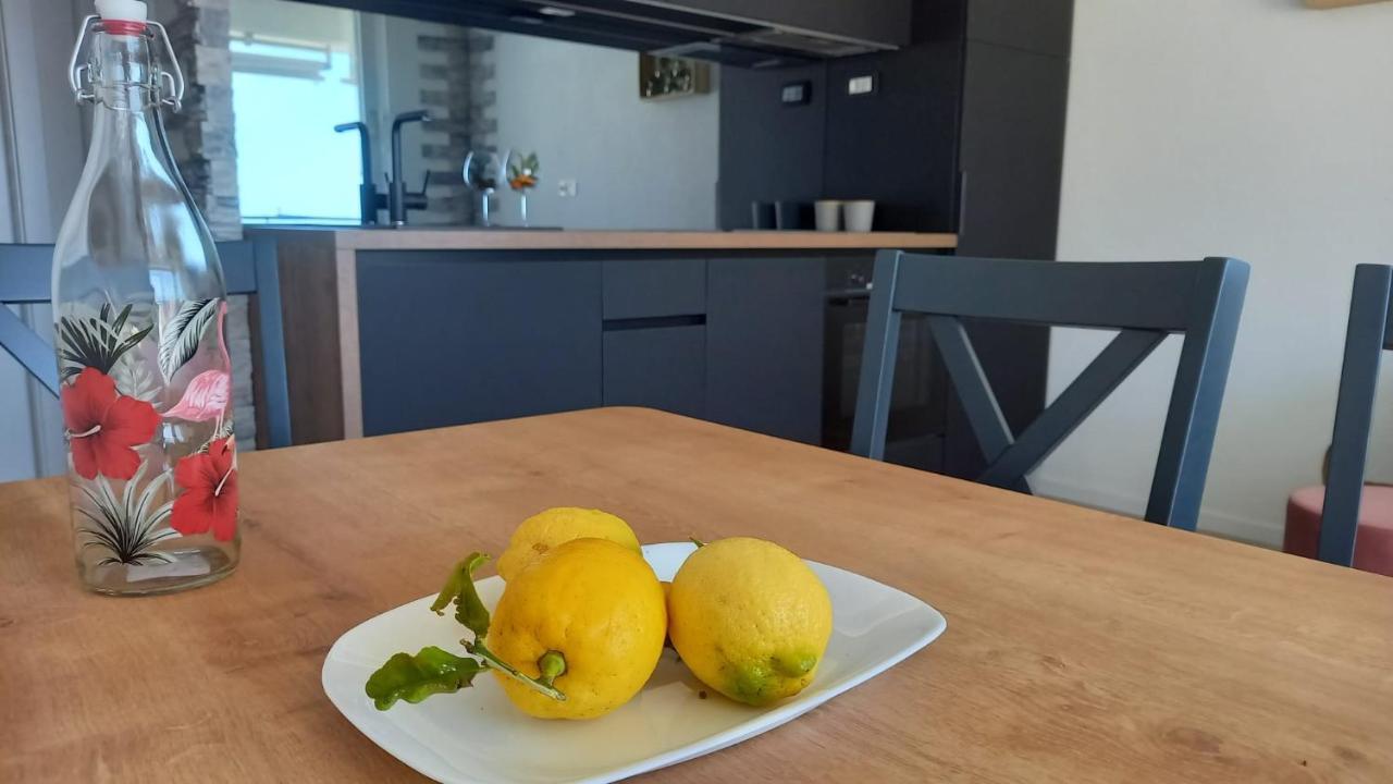 Seaview Suites Ondina Komiža Екстериор снимка